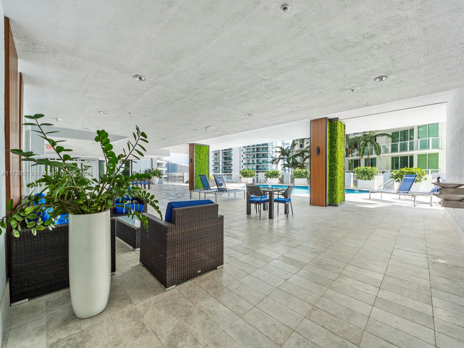 THE SAIL CONDO - Residential