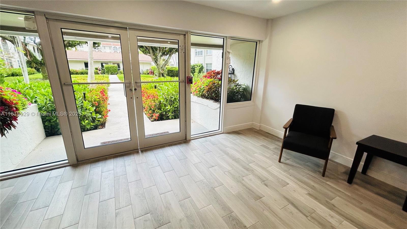 TIERRA DEL SOL CONDO - Residential Lease