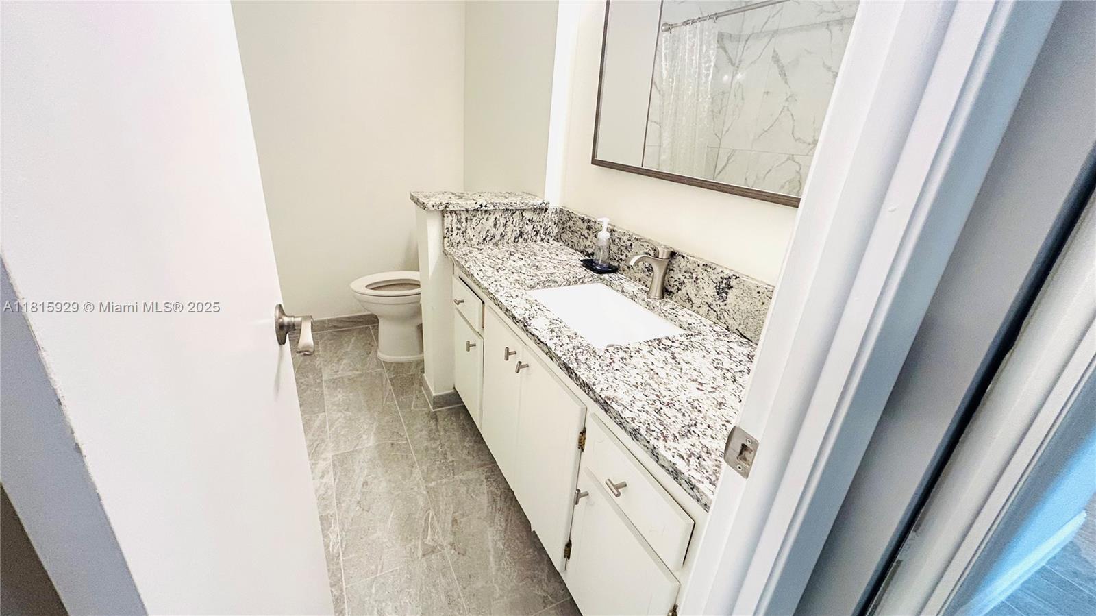 TIERRA DEL SOL CONDO - Residential Lease