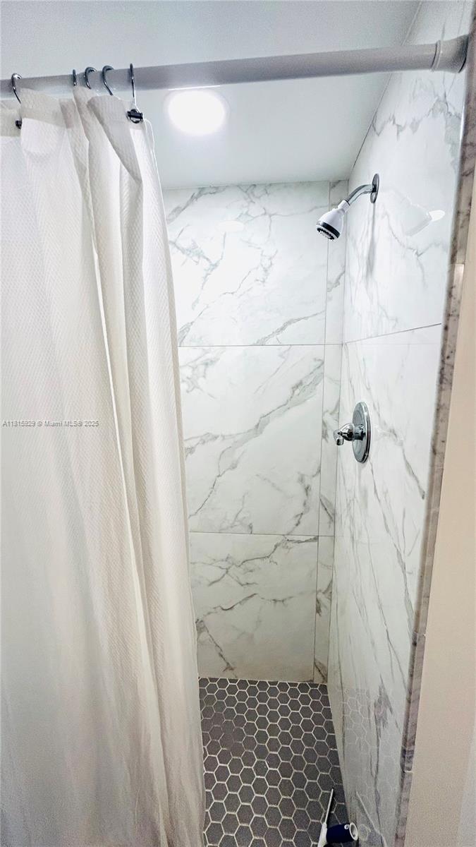 TIERRA DEL SOL CONDO - Residential Lease