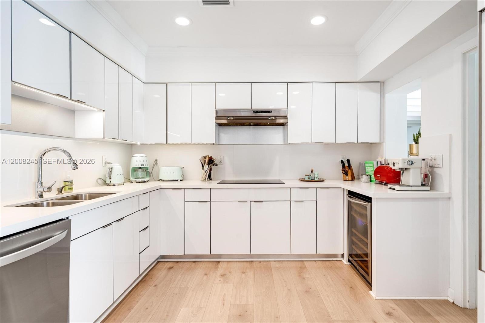 CORAL GABLES BISC BAY SEC - Residential