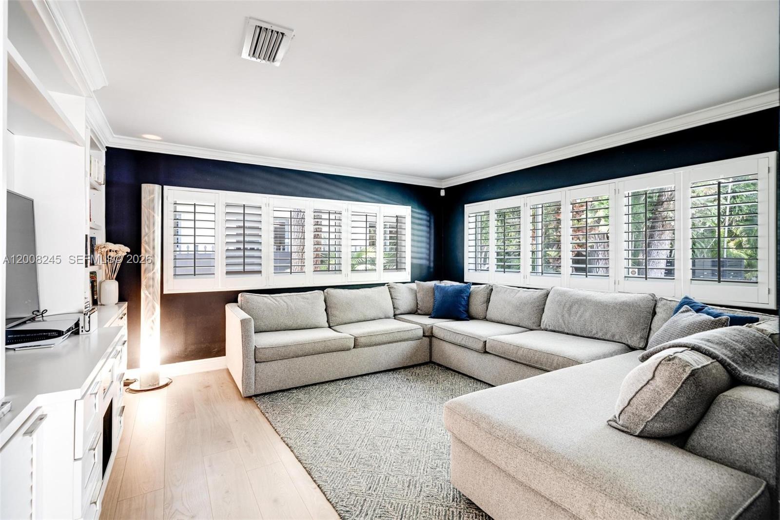 CORAL GABLES BISC BAY SEC - Residential