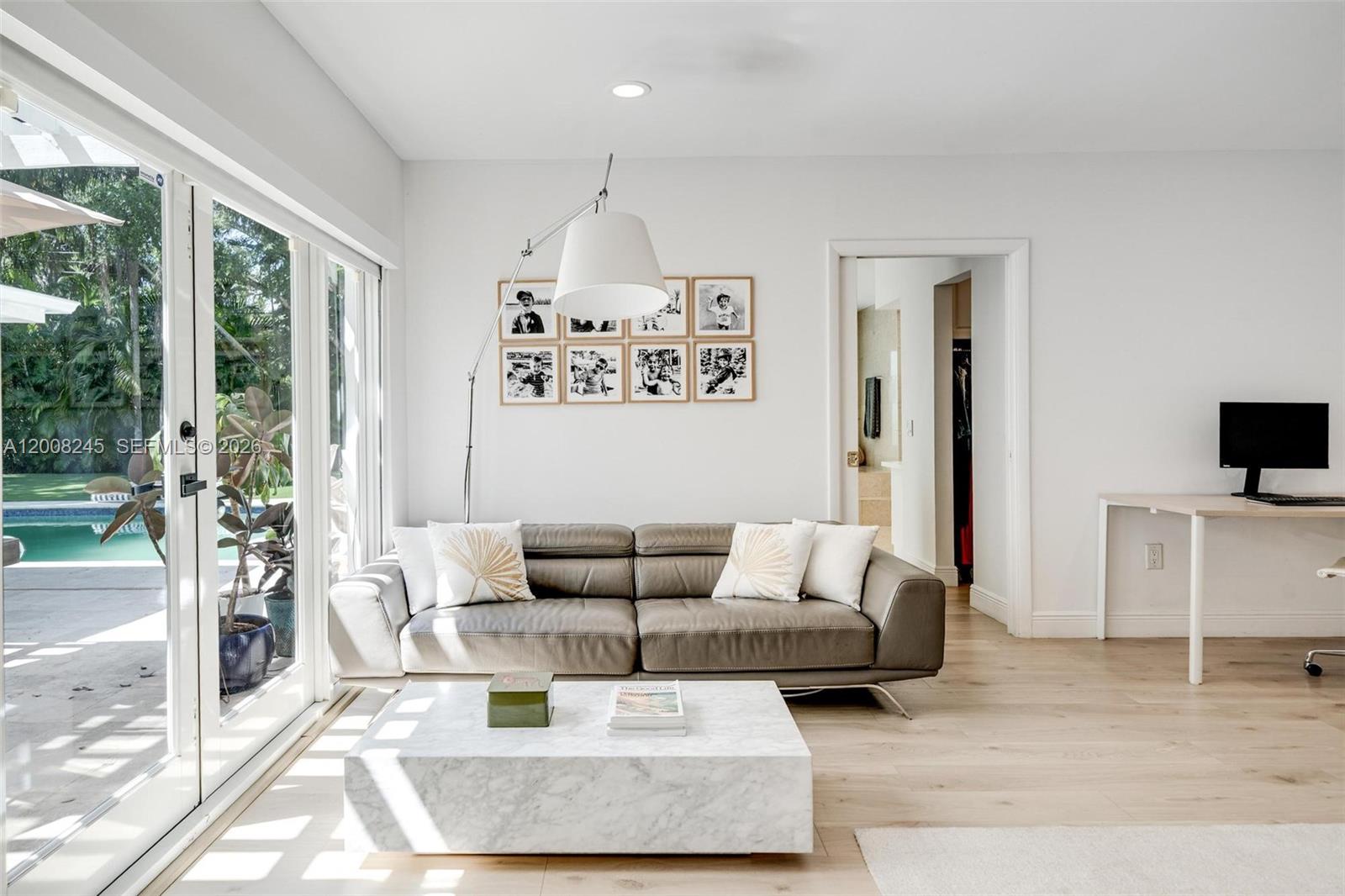CORAL GABLES BISC BAY SEC - Residential