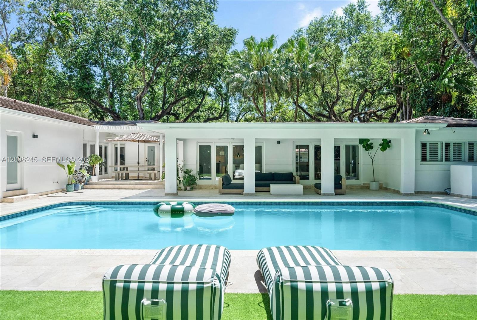 CORAL GABLES BISC BAY SEC - Residential