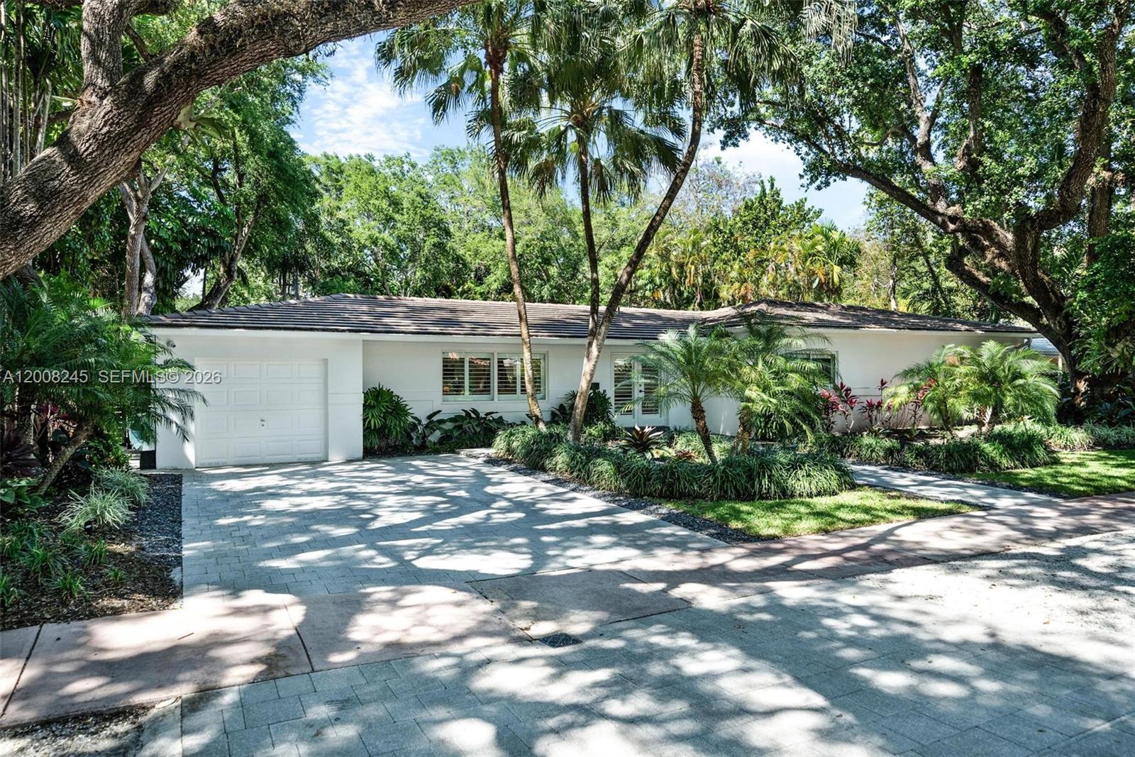 CORAL GABLES BISC BAY SEC - Residential