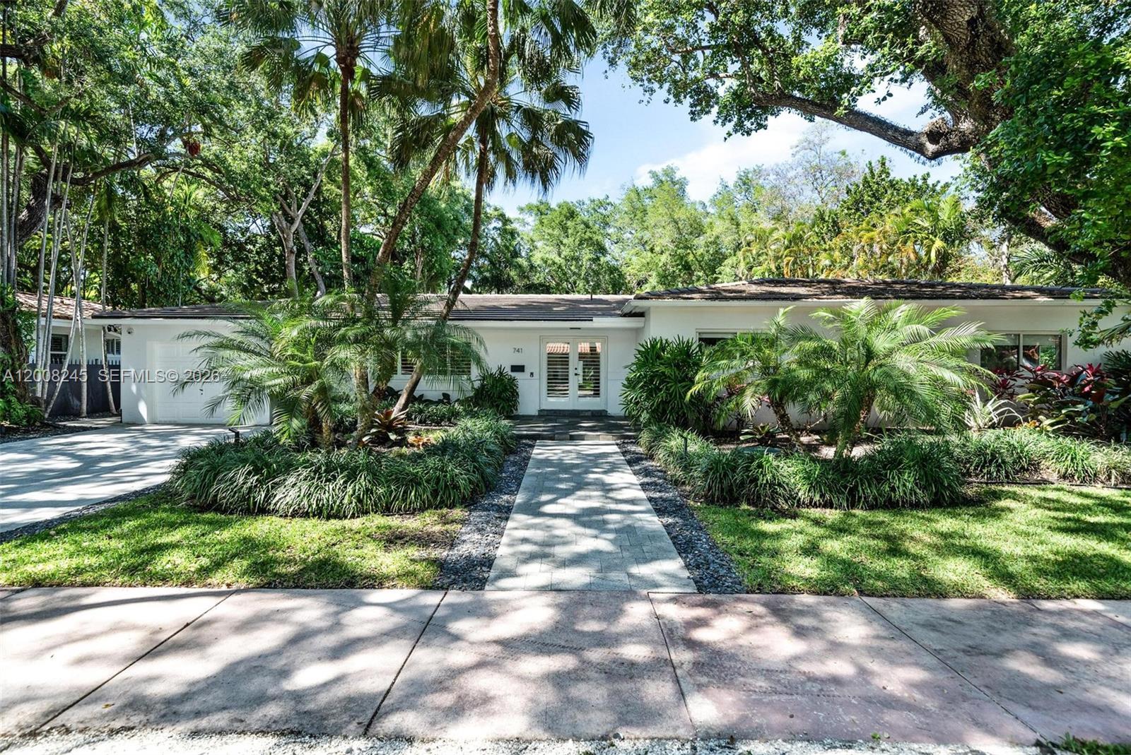 CORAL GABLES BISC BAY SEC - Residential