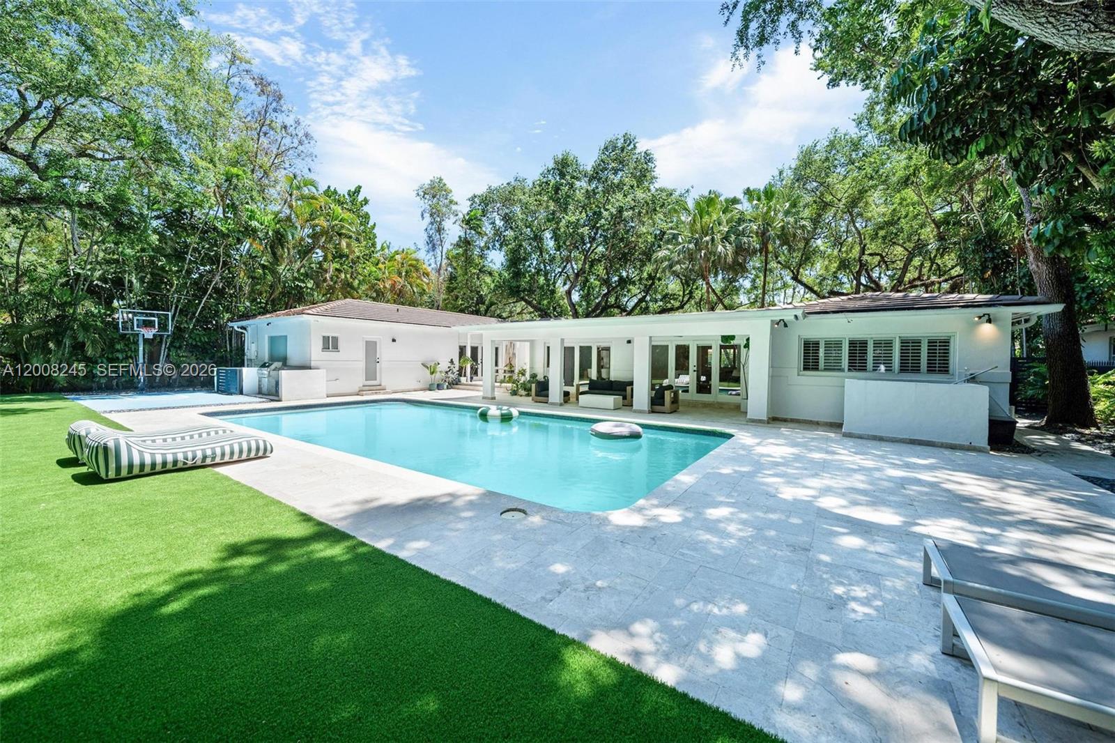 CORAL GABLES BISC BAY SEC - Residential
