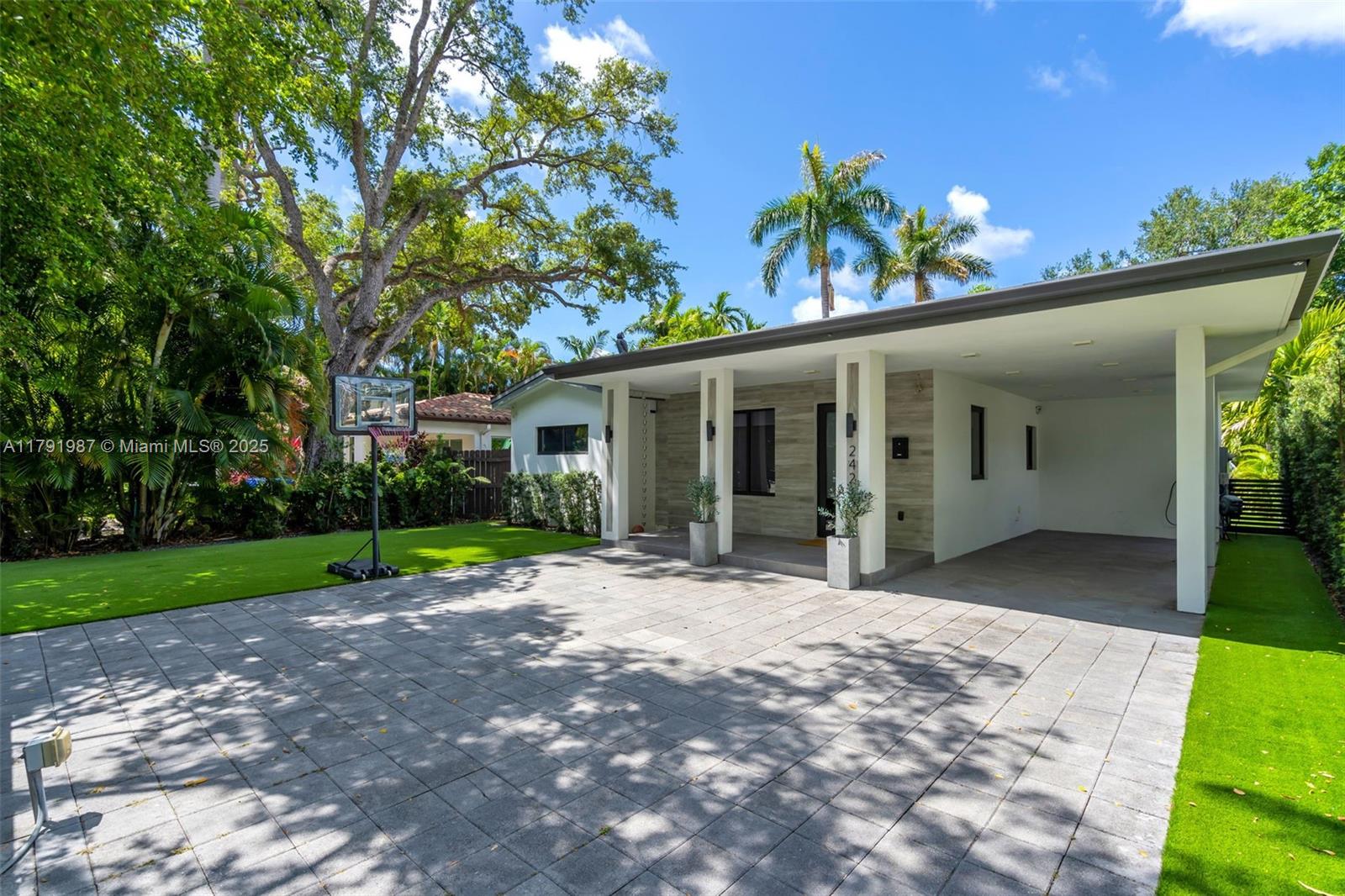 242 SW 31st Rd