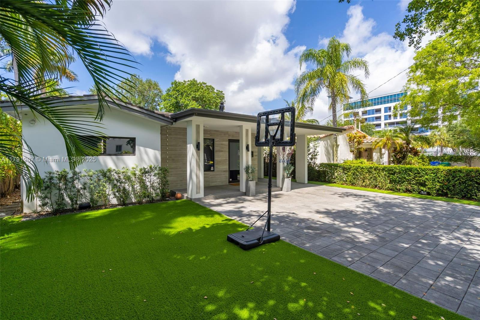 242 SW 31st Rd
