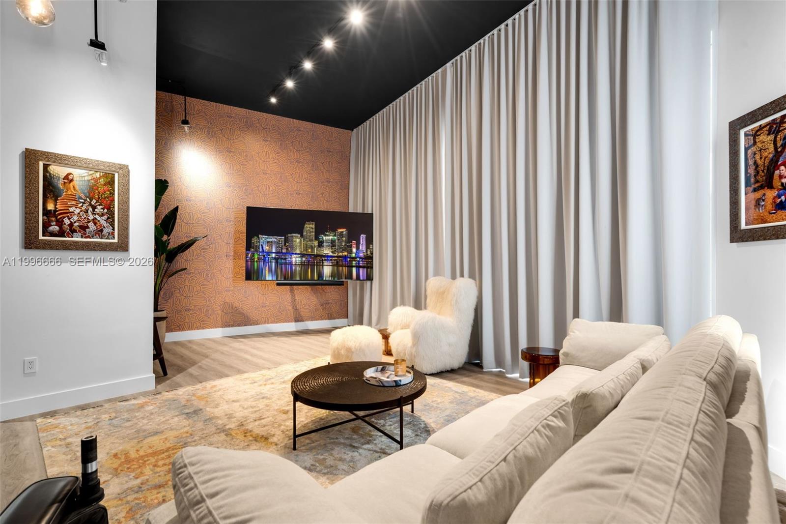 VIZCAYNE NORTH CONDO - Residential