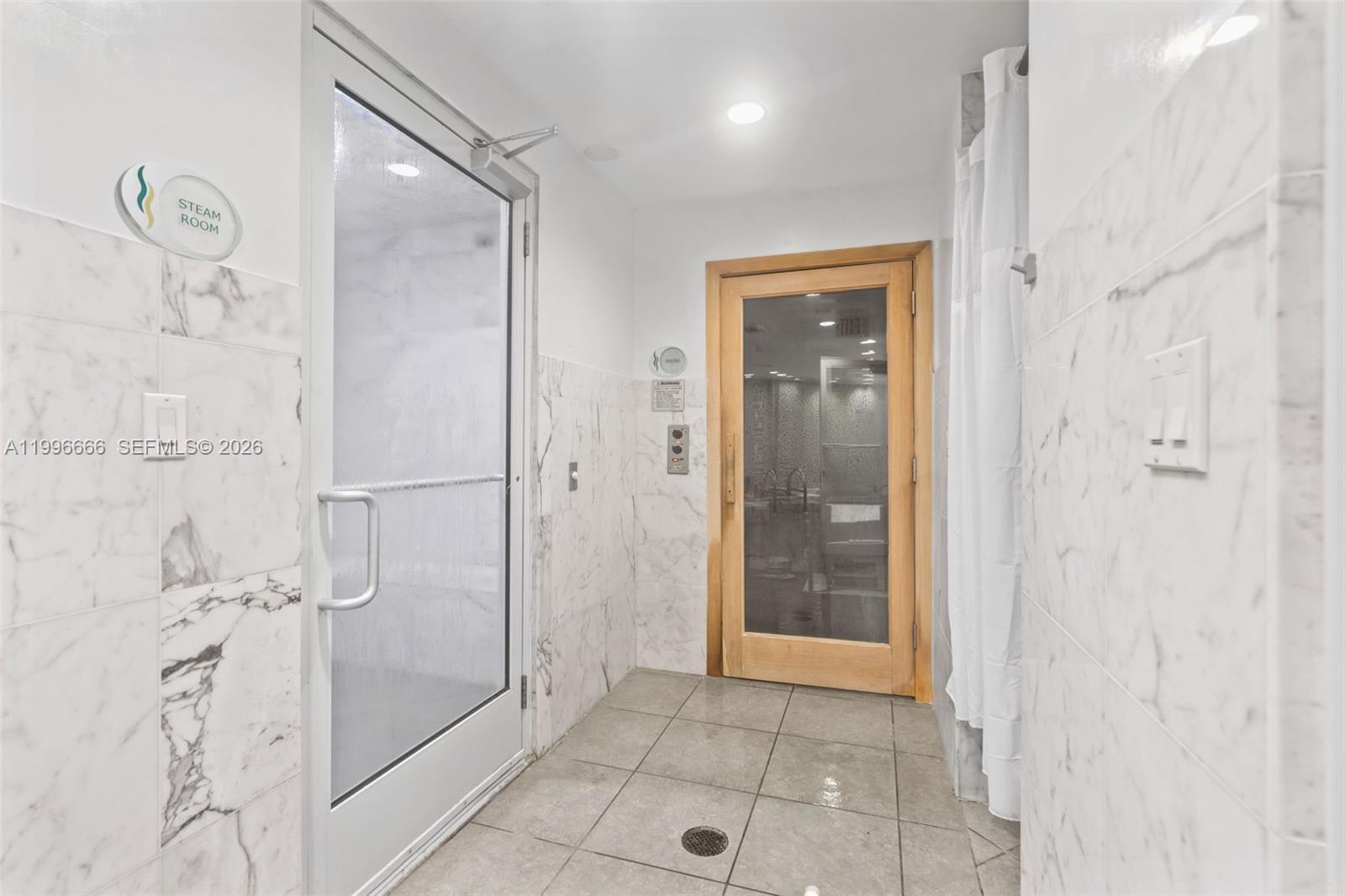 VIZCAYNE NORTH CONDO - Residential