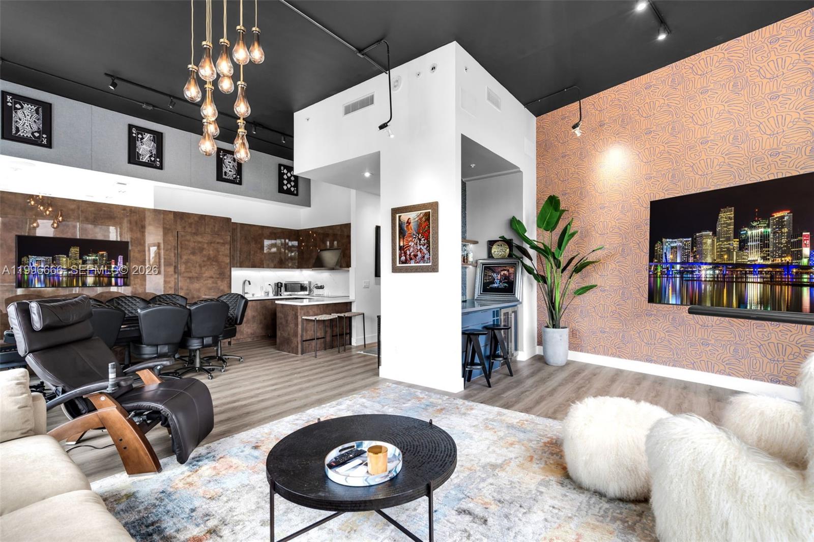 VIZCAYNE NORTH CONDO - Residential