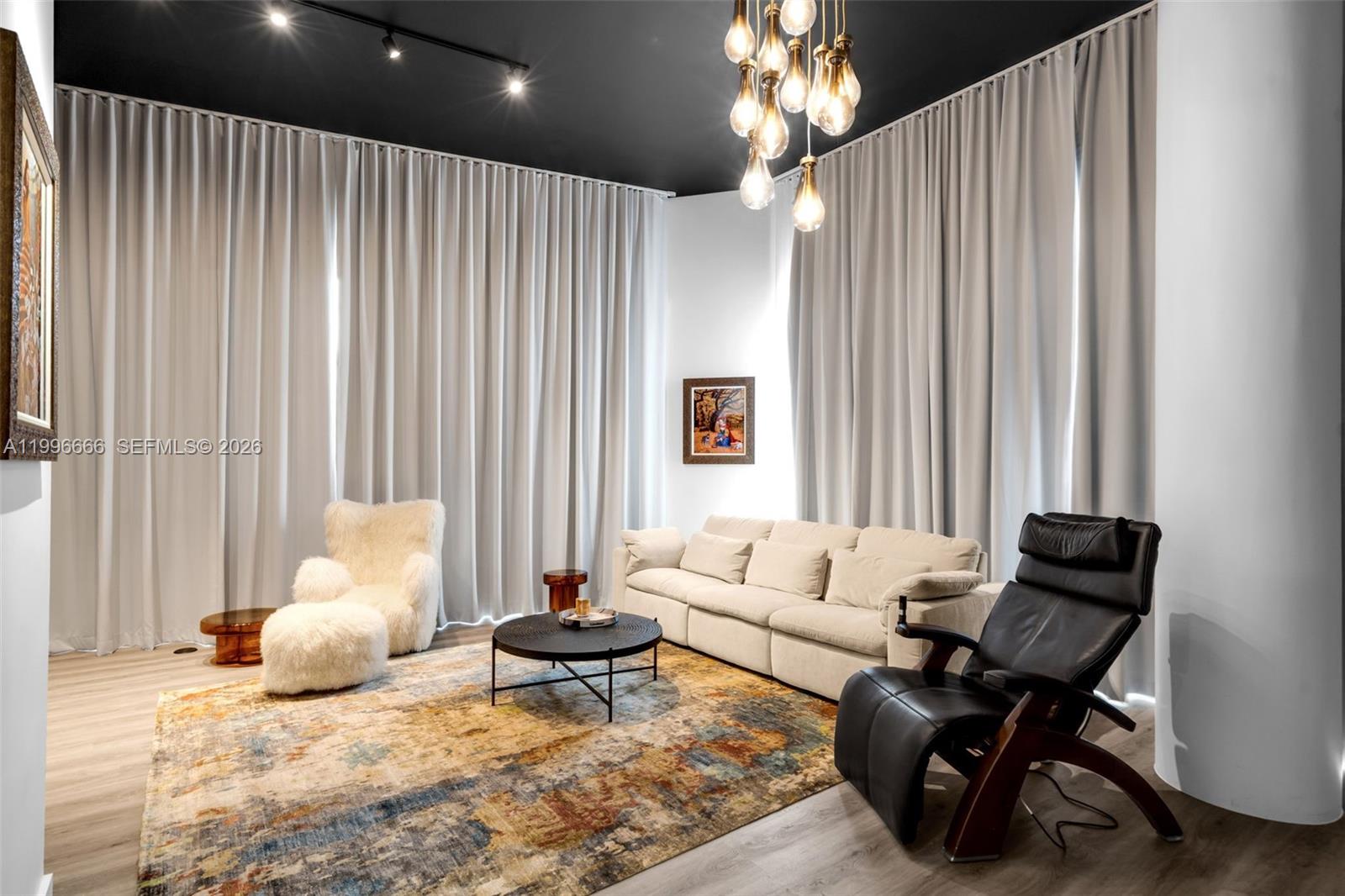 VIZCAYNE NORTH CONDO - Residential