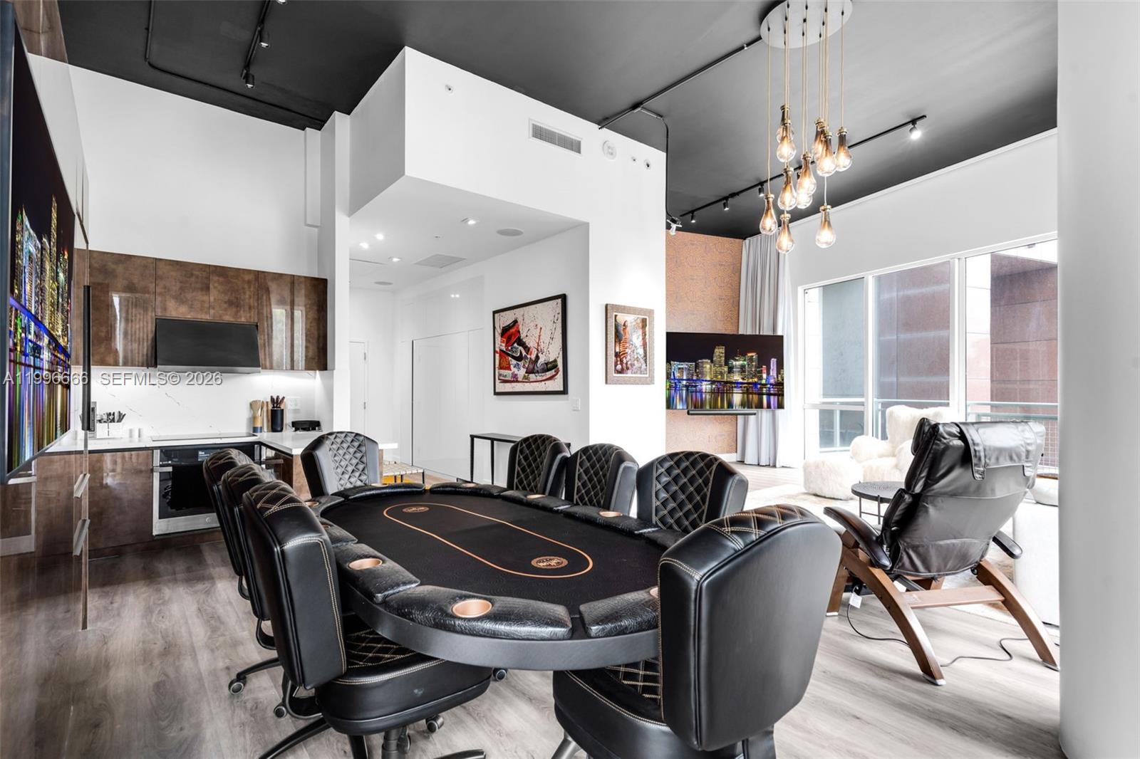 VIZCAYNE NORTH CONDO - Residential