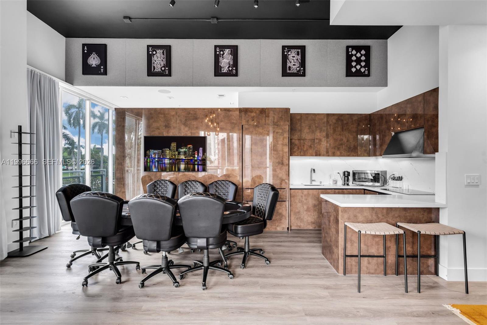 VIZCAYNE NORTH CONDO - Residential