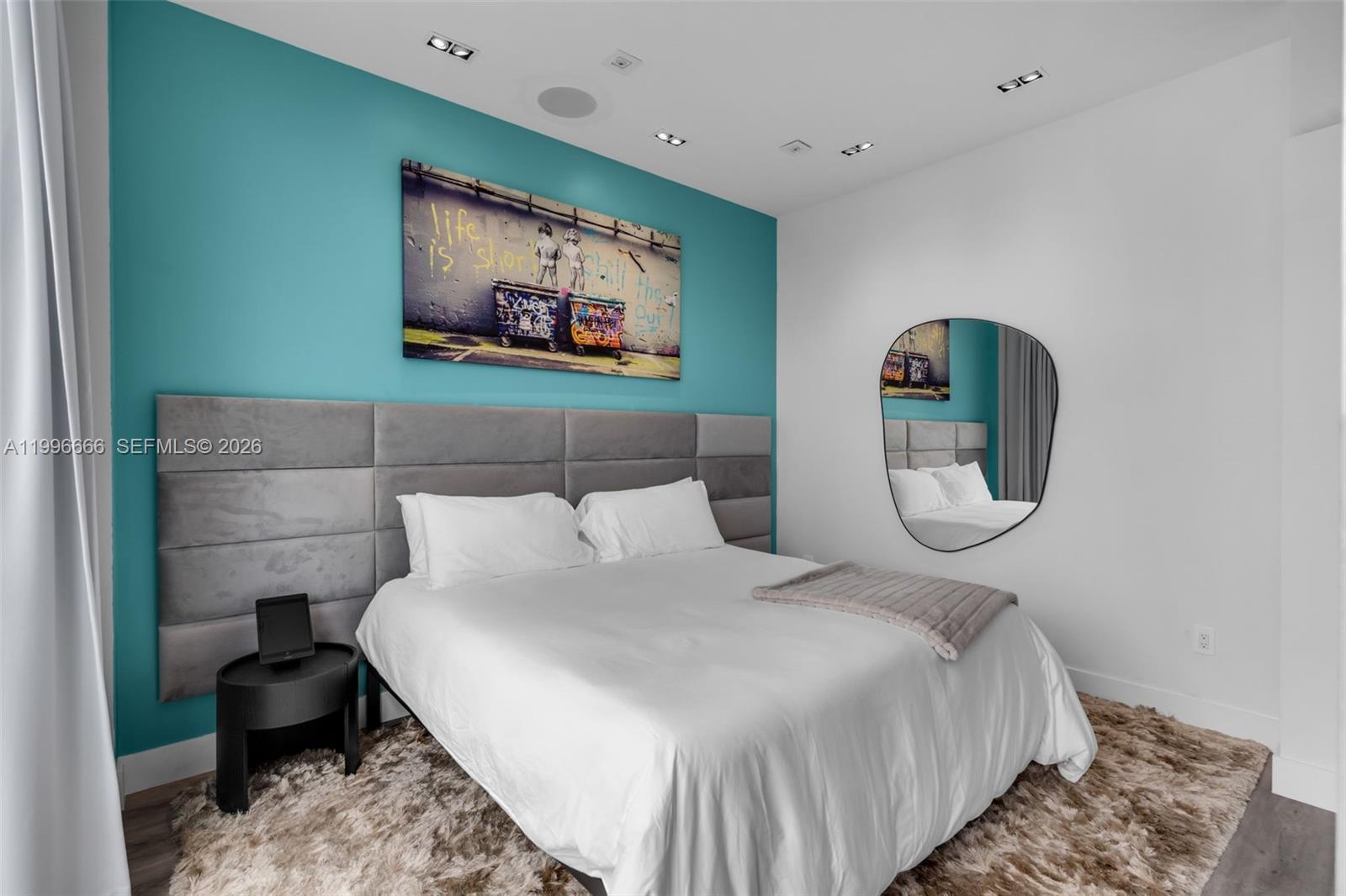 VIZCAYNE NORTH CONDO - Residential