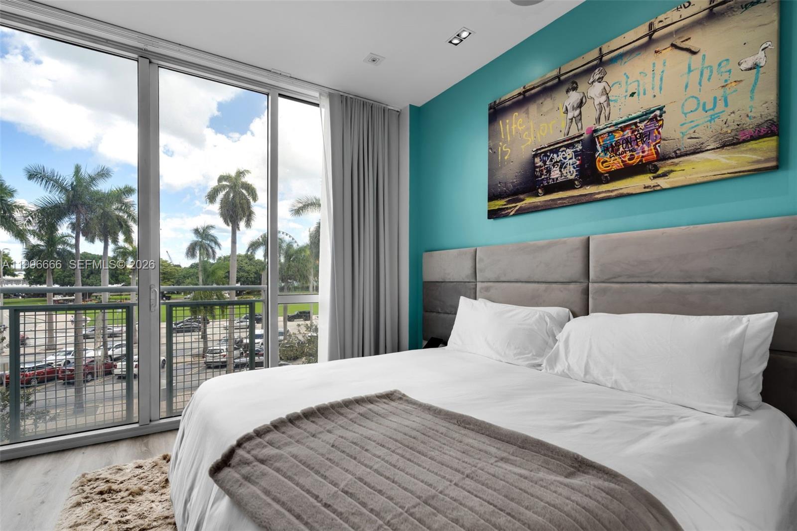 VIZCAYNE NORTH CONDO - Residential