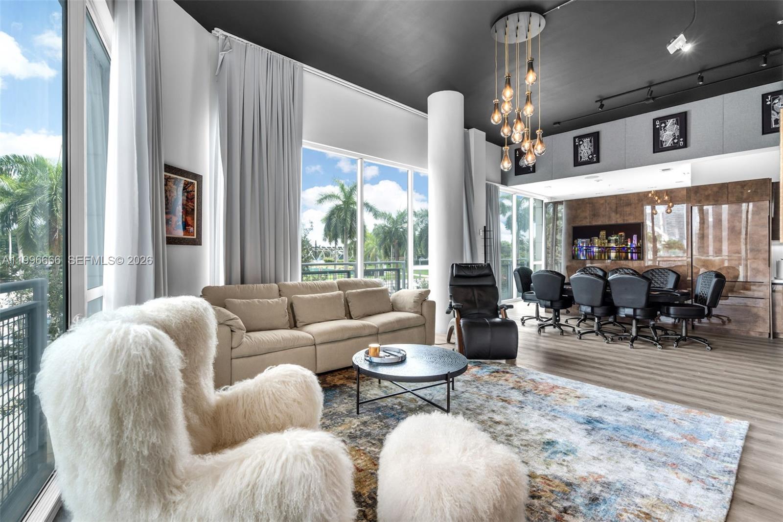 VIZCAYNE NORTH CONDO - Residential