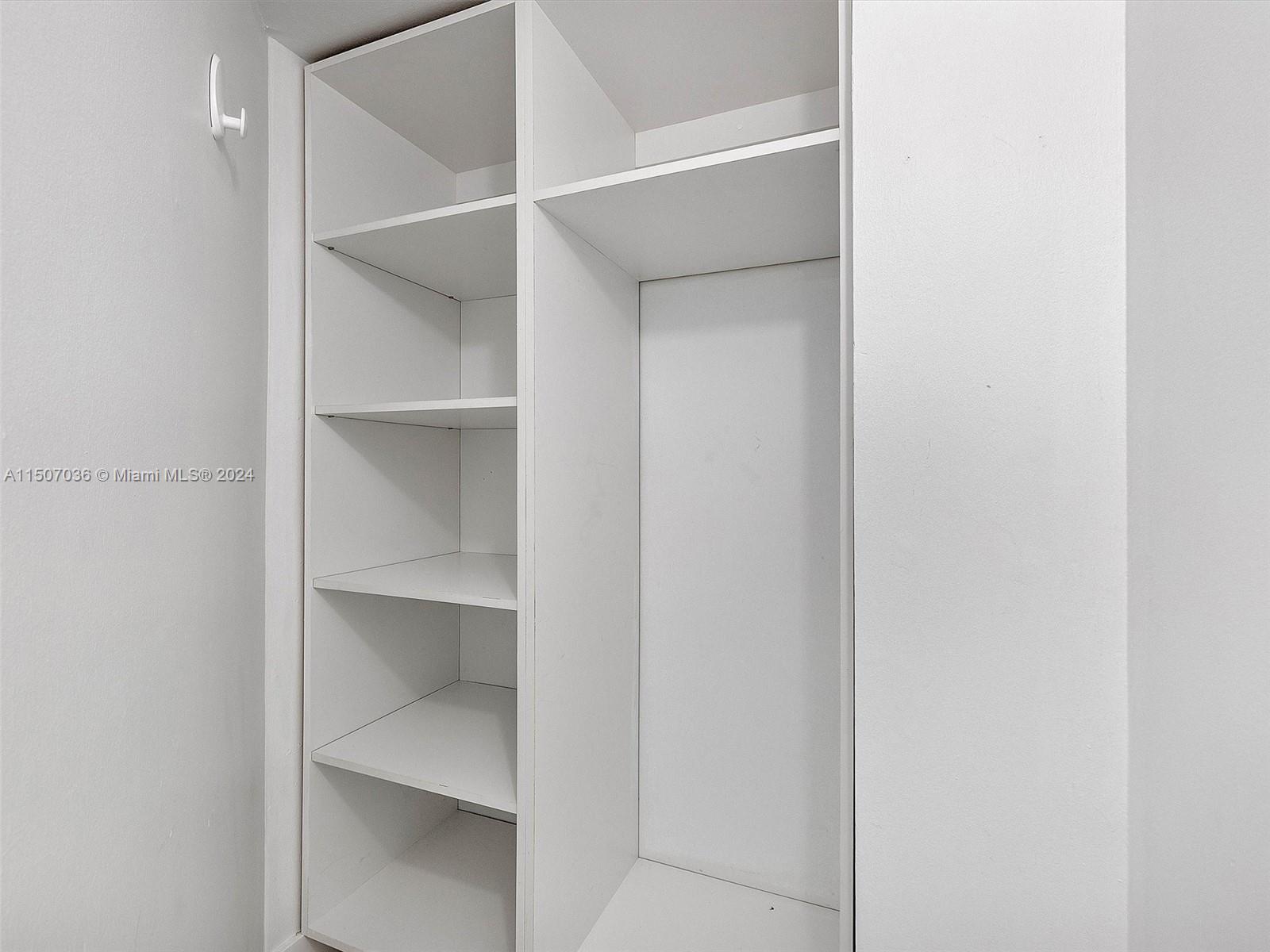 PARC CENTRAL AVENTURA EAS - Residential Lease