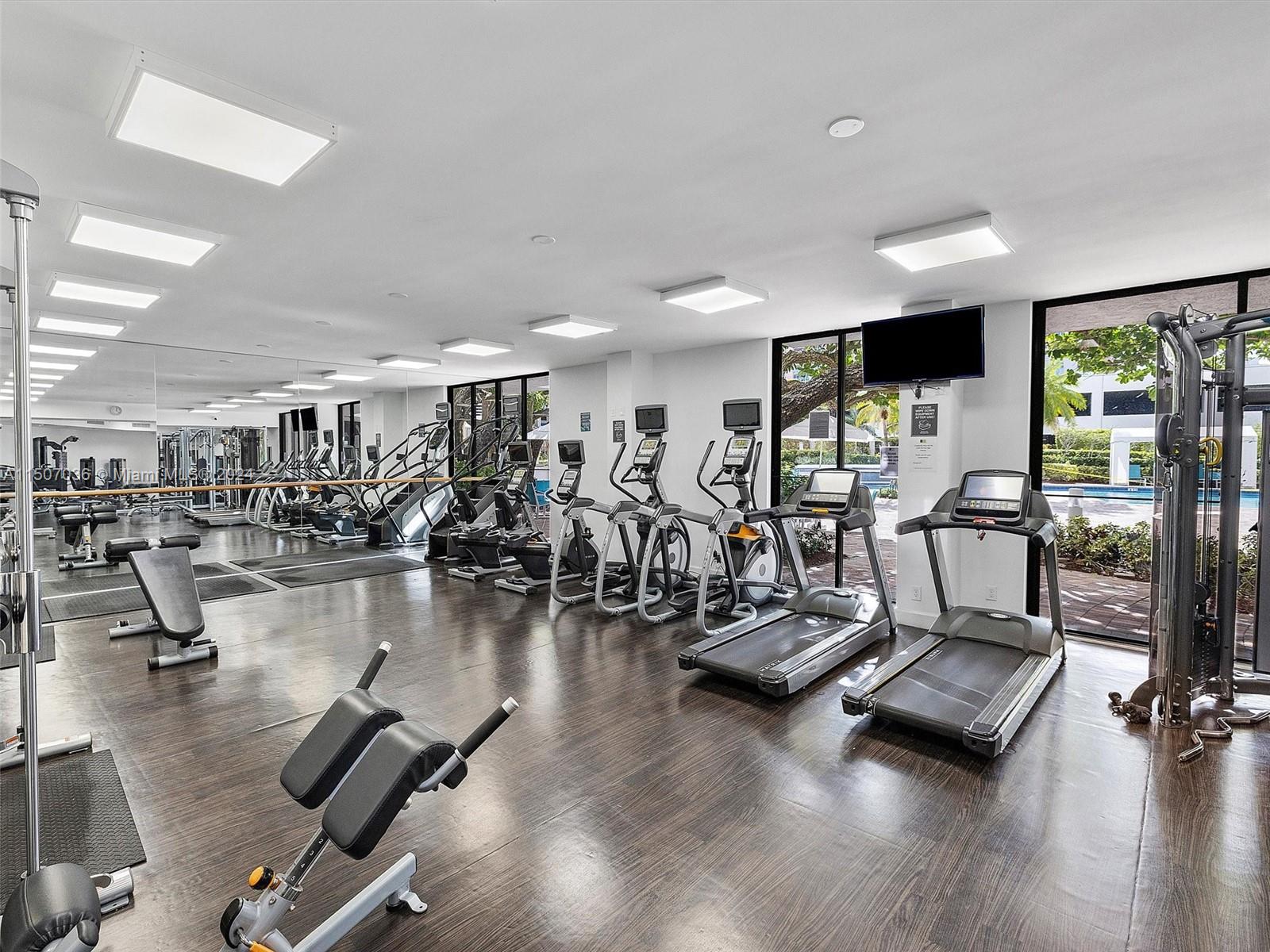 PARC CENTRAL AVENTURA EAS - Residential Lease