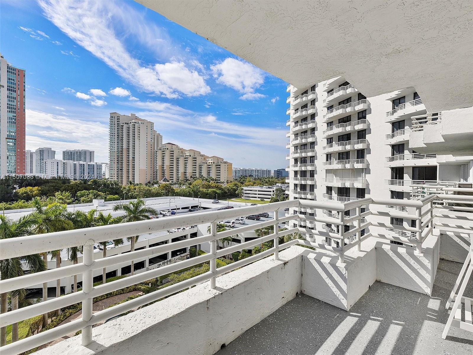 PARC CENTRAL AVENTURA EAS - Residential Lease