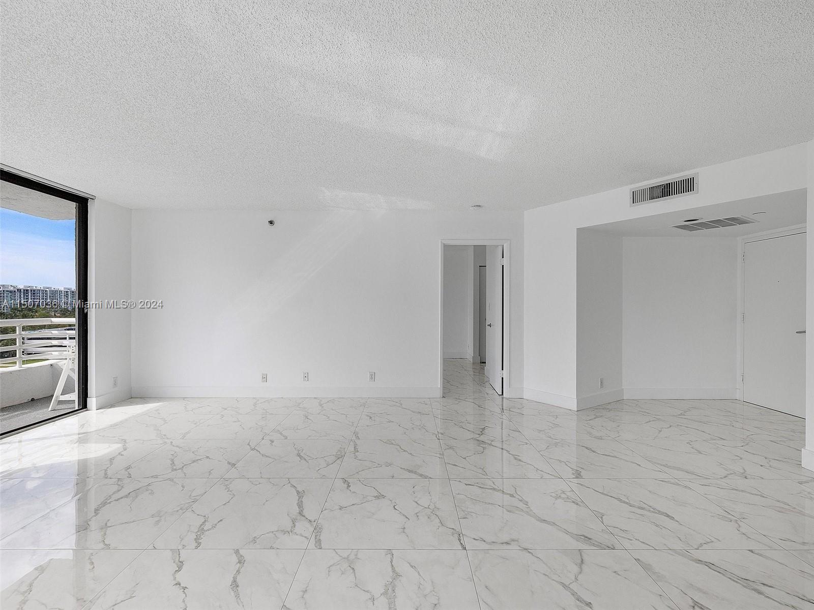 PARC CENTRAL AVENTURA EAS - Residential Lease