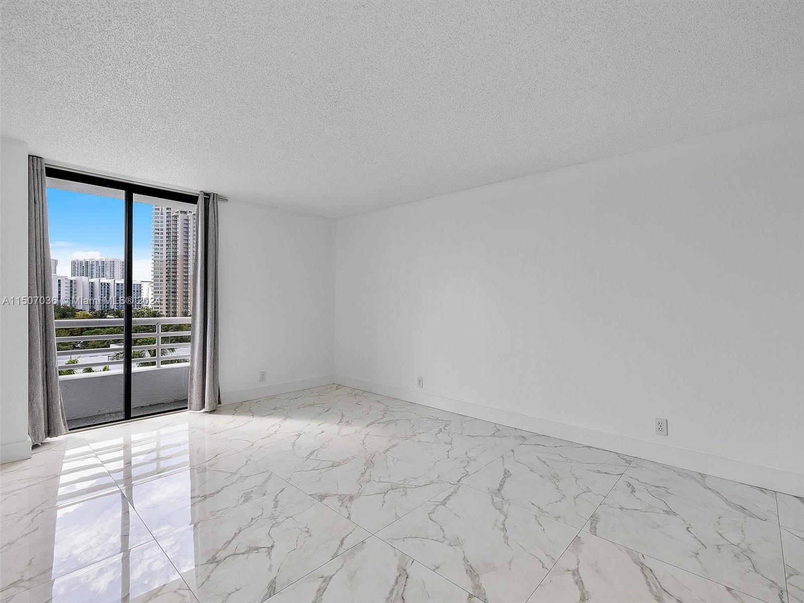 PARC CENTRAL AVENTURA EAS - Residential Lease