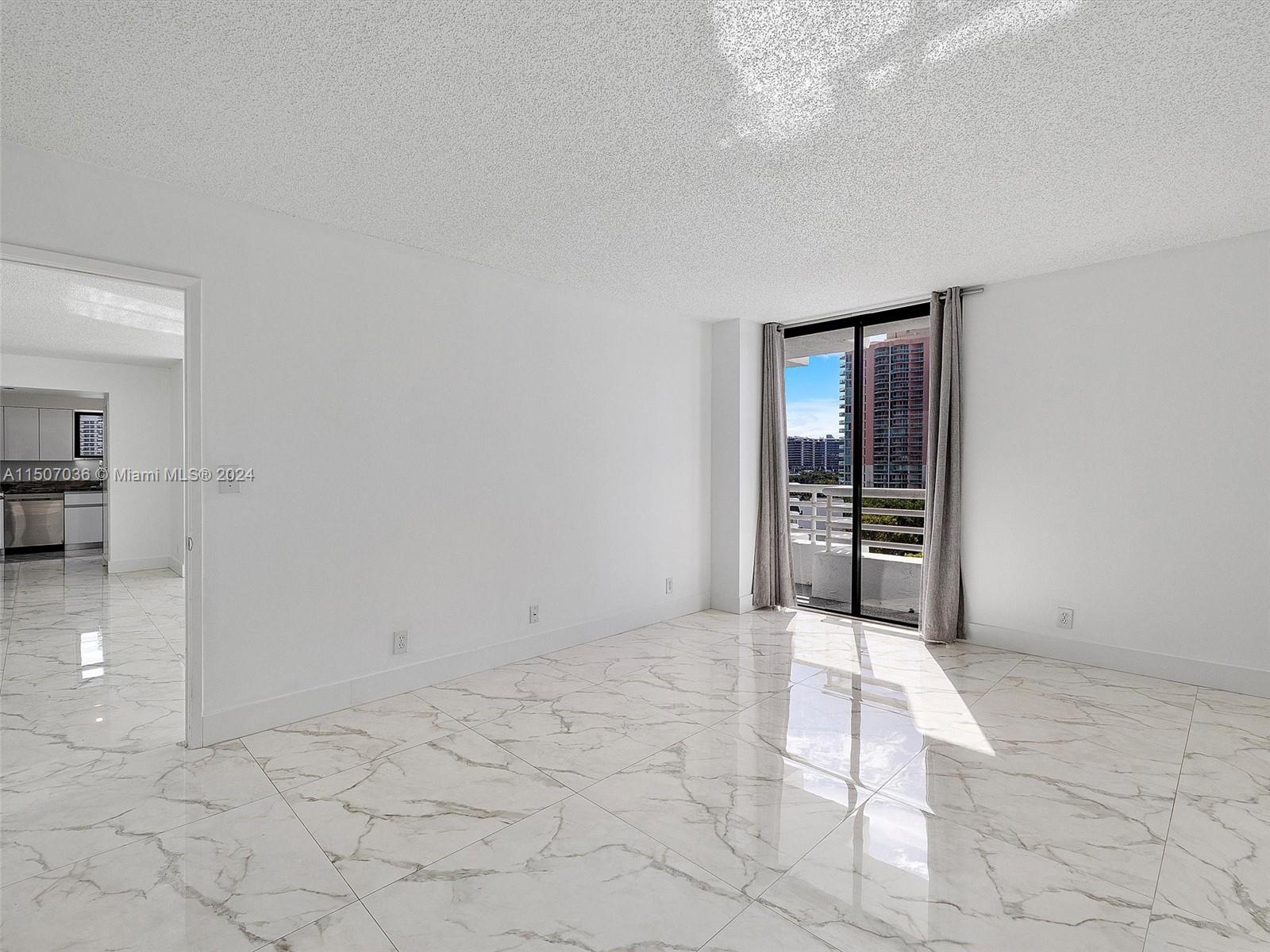 PARC CENTRAL AVENTURA EAS - Residential Lease