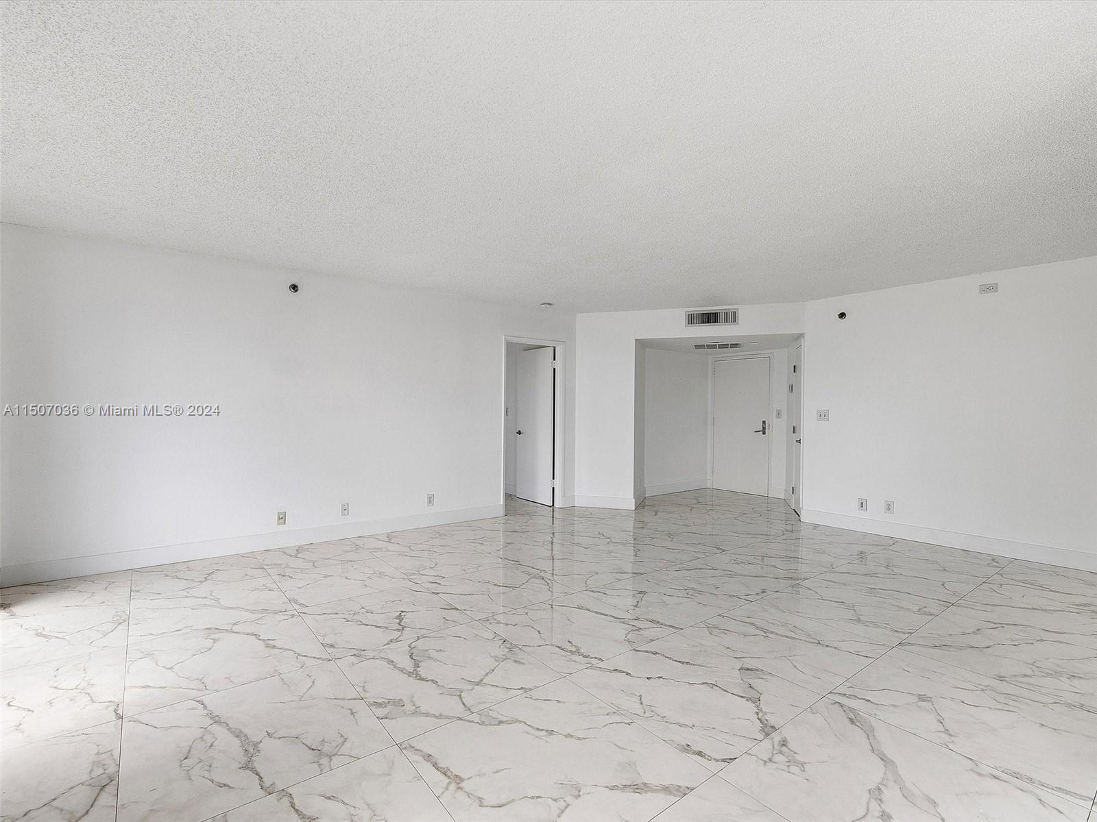 PARC CENTRAL AVENTURA EAS - Residential Lease