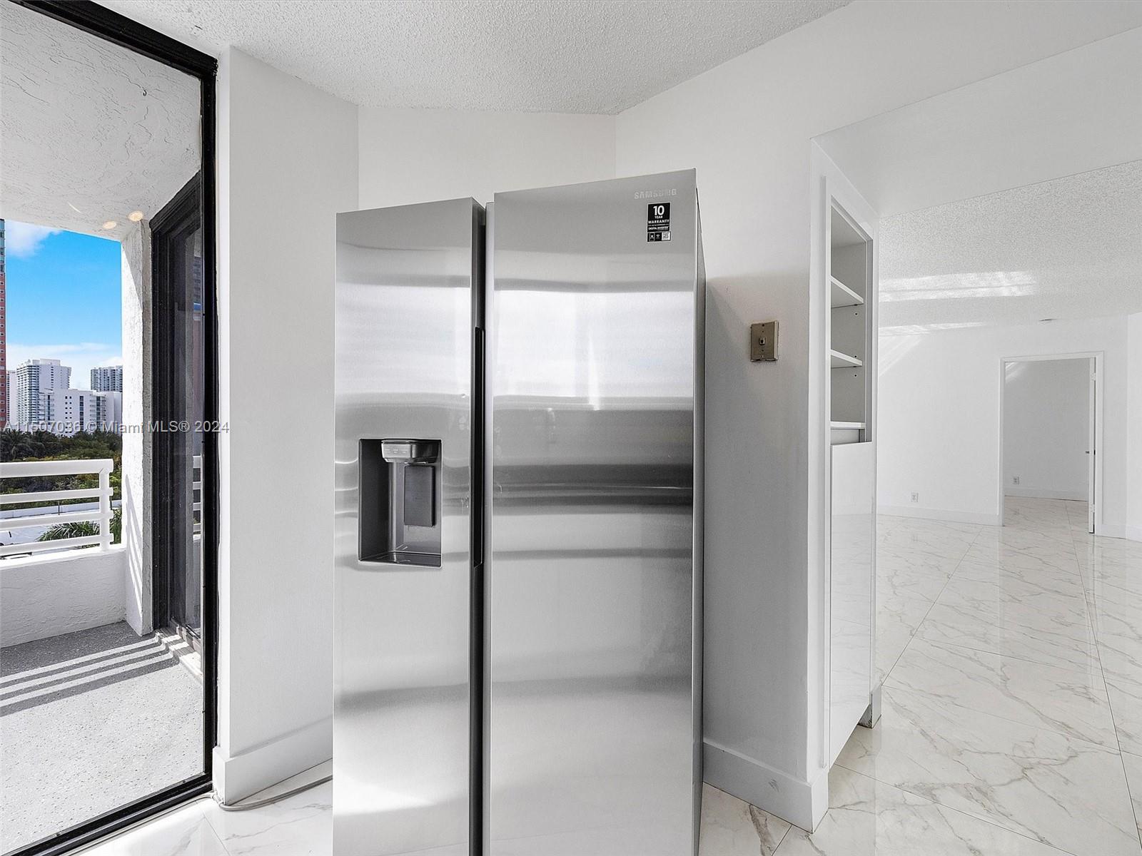 PARC CENTRAL AVENTURA EAS - Residential Lease