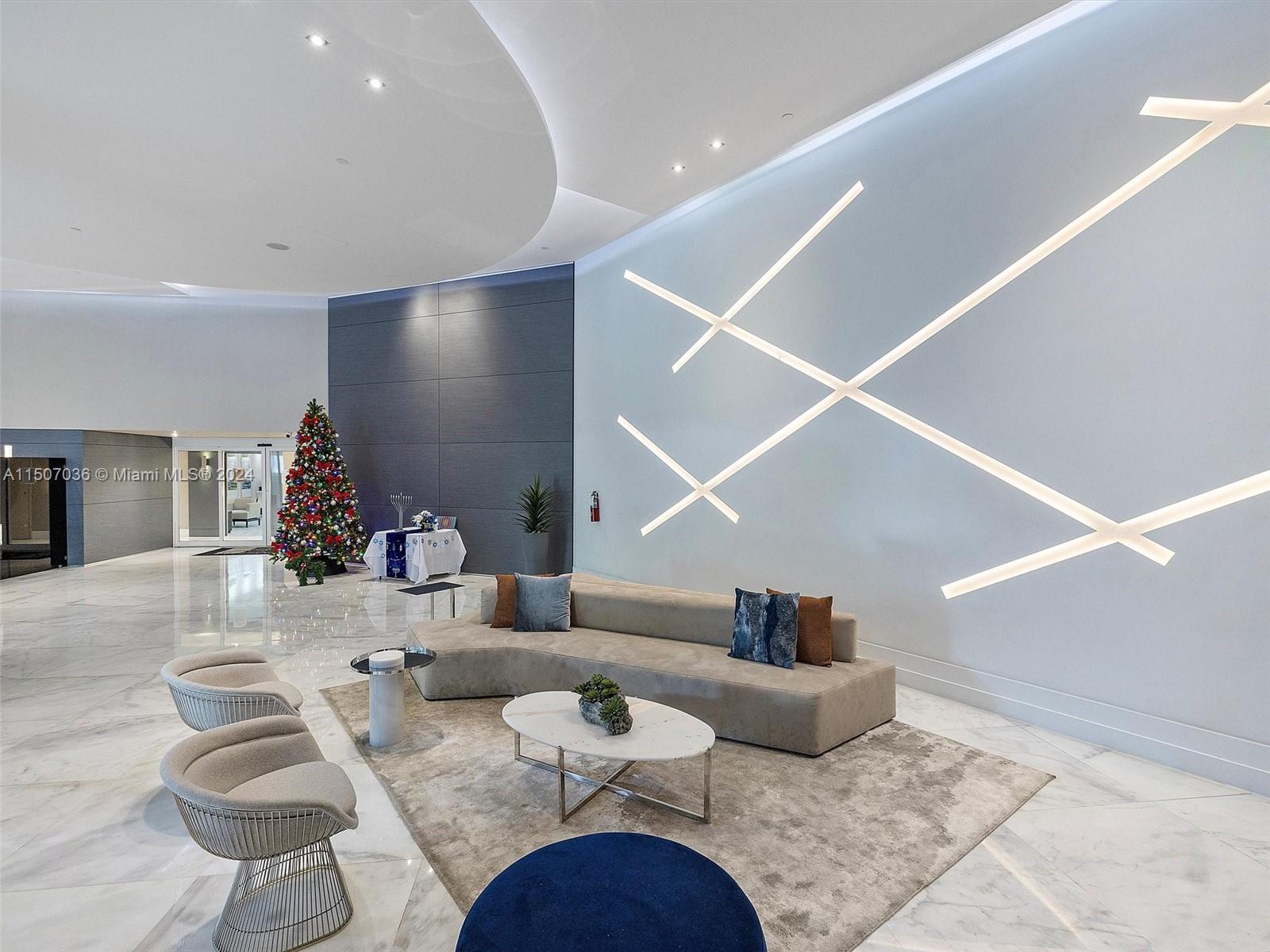 PARC CENTRAL AVENTURA EAS - Residential Lease