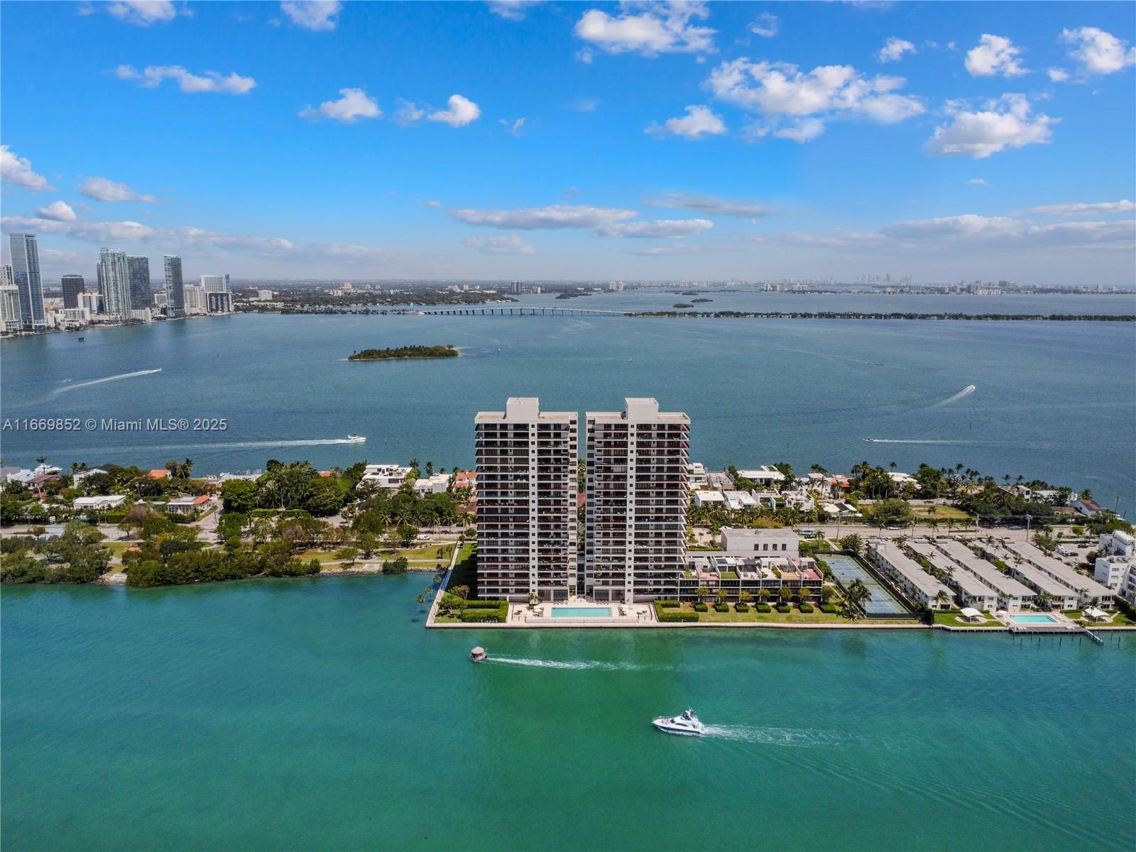 ONE THOUSAND VENETIAN WAY - Residential