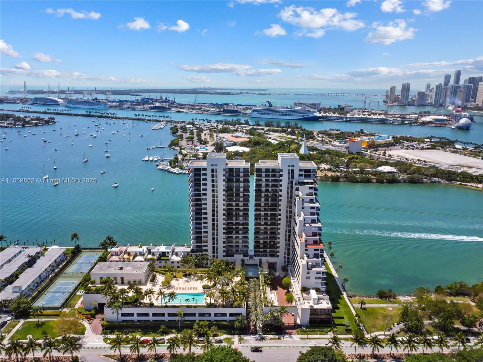 ONE THOUSAND VENETIAN WAY - Residential