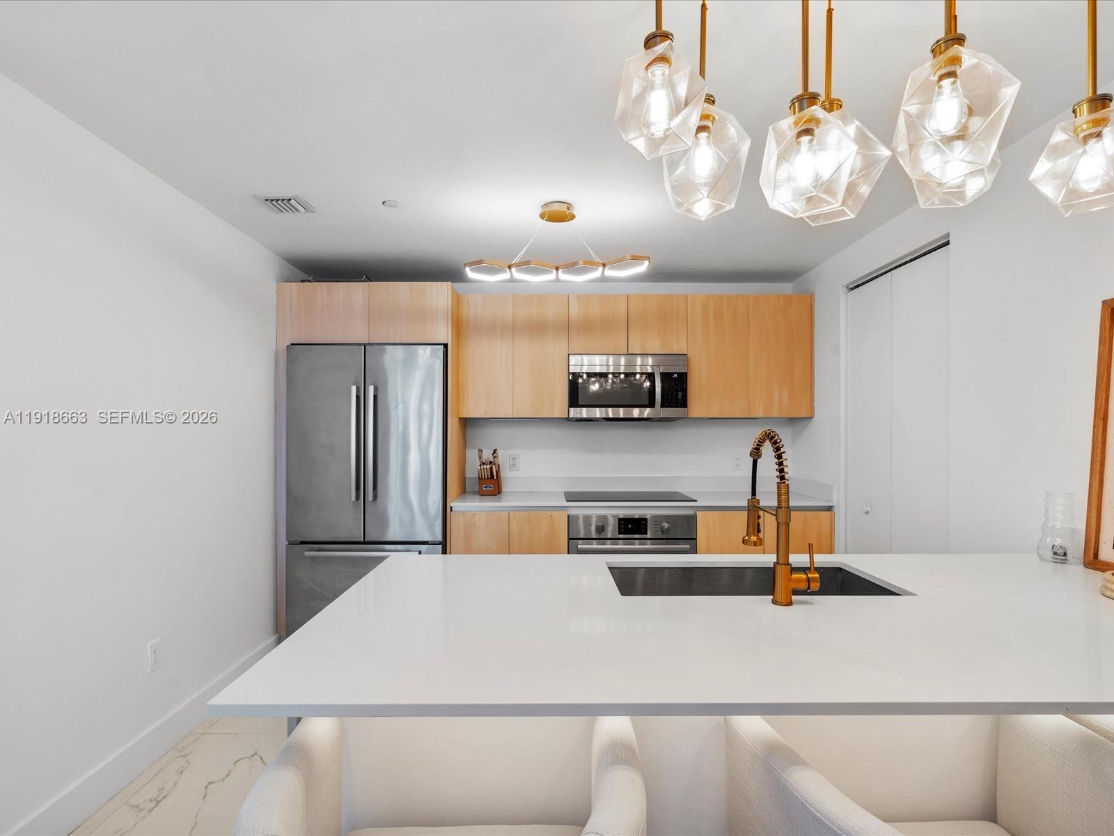 ARIA ON THE BAY CONDO - Residential