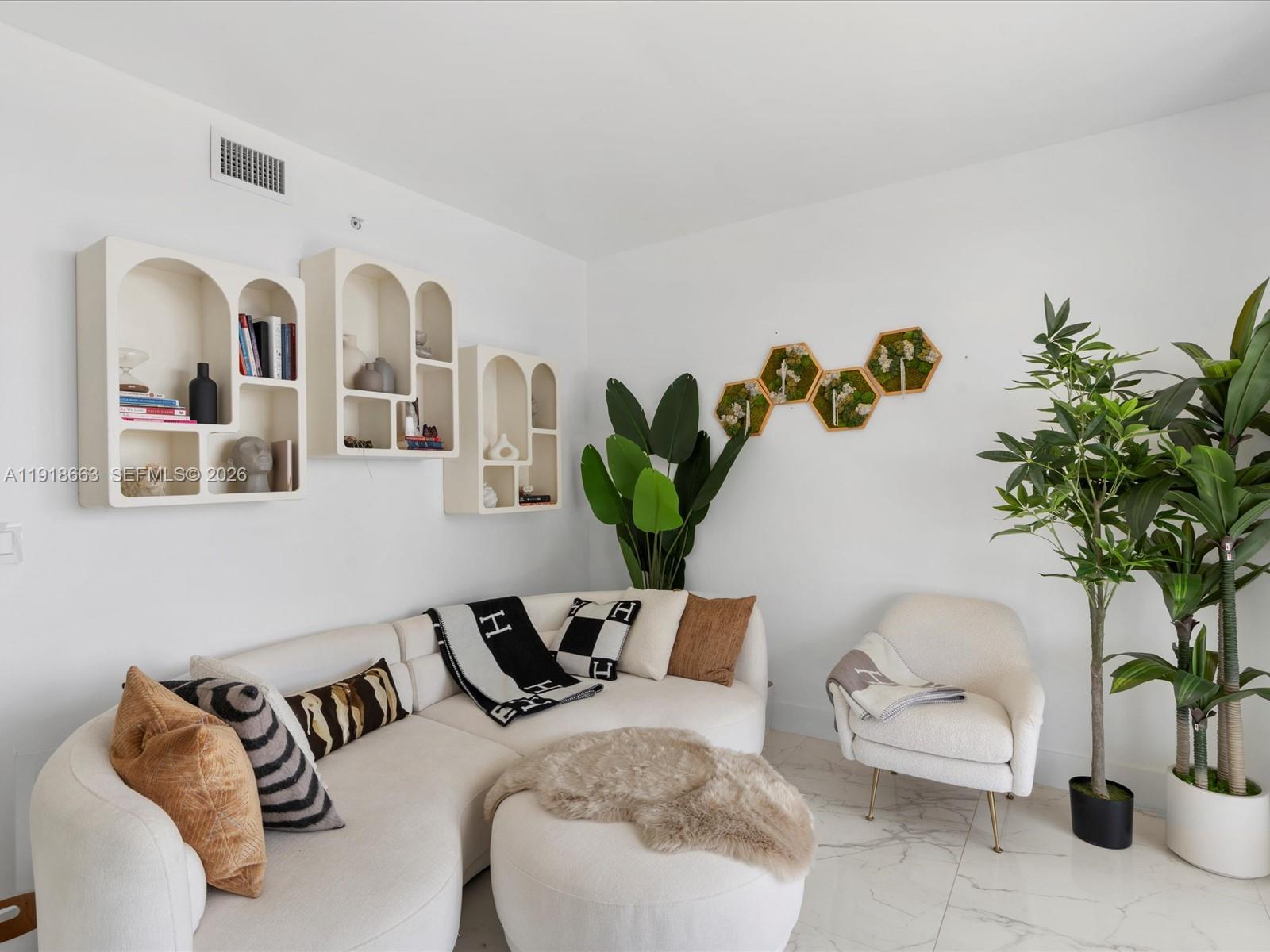 ARIA ON THE BAY CONDO - Residential