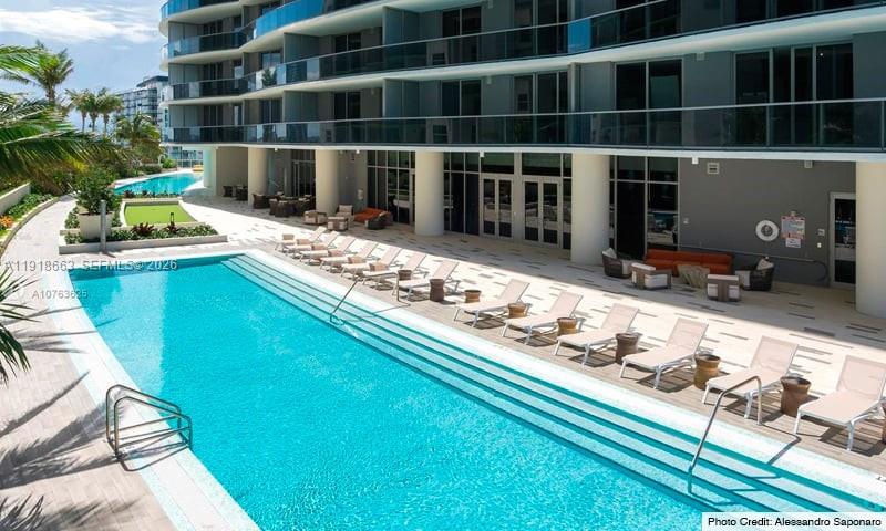 ARIA ON THE BAY CONDO - Residential