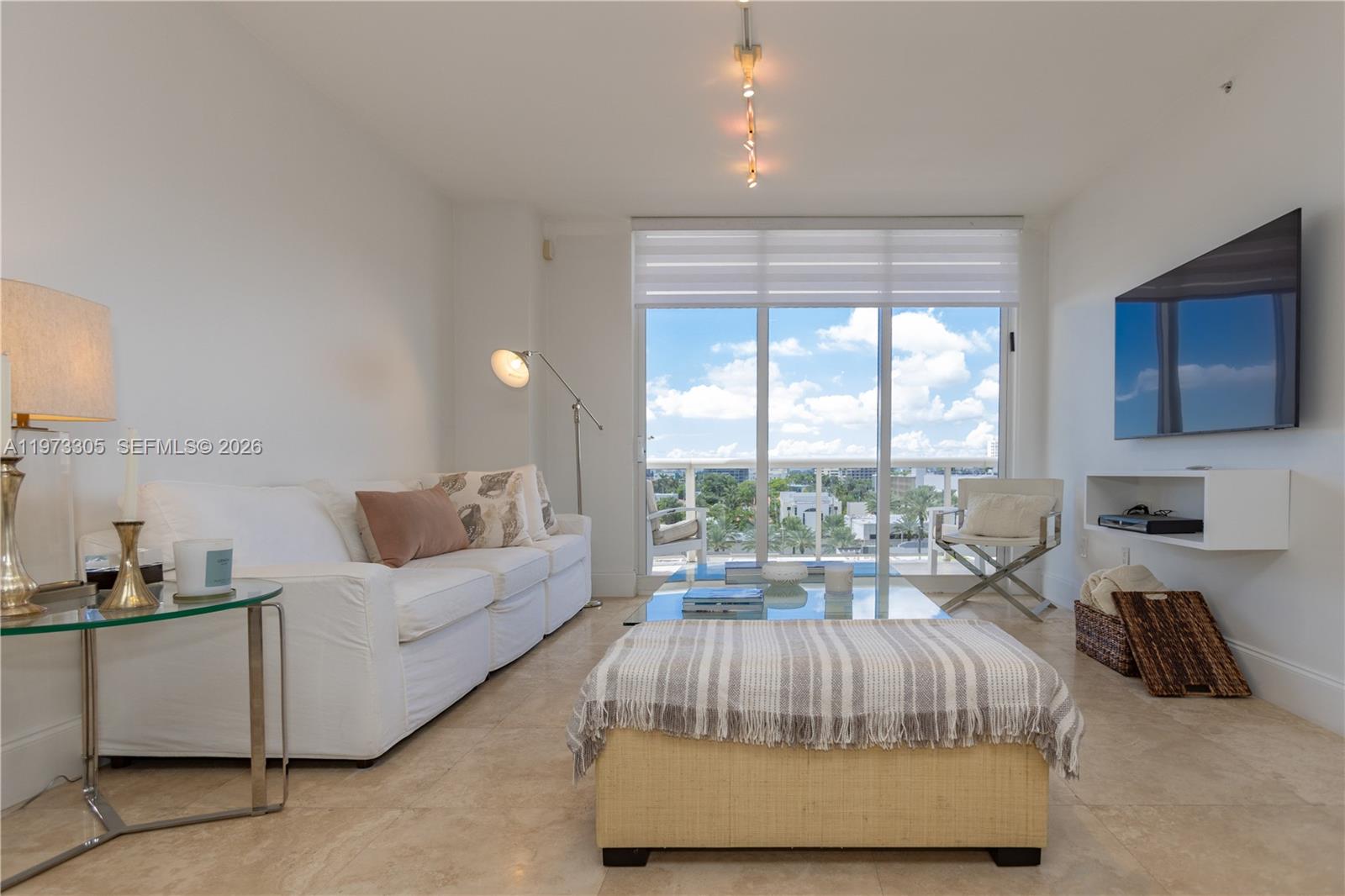 SOLIMAR CONDO - Residential