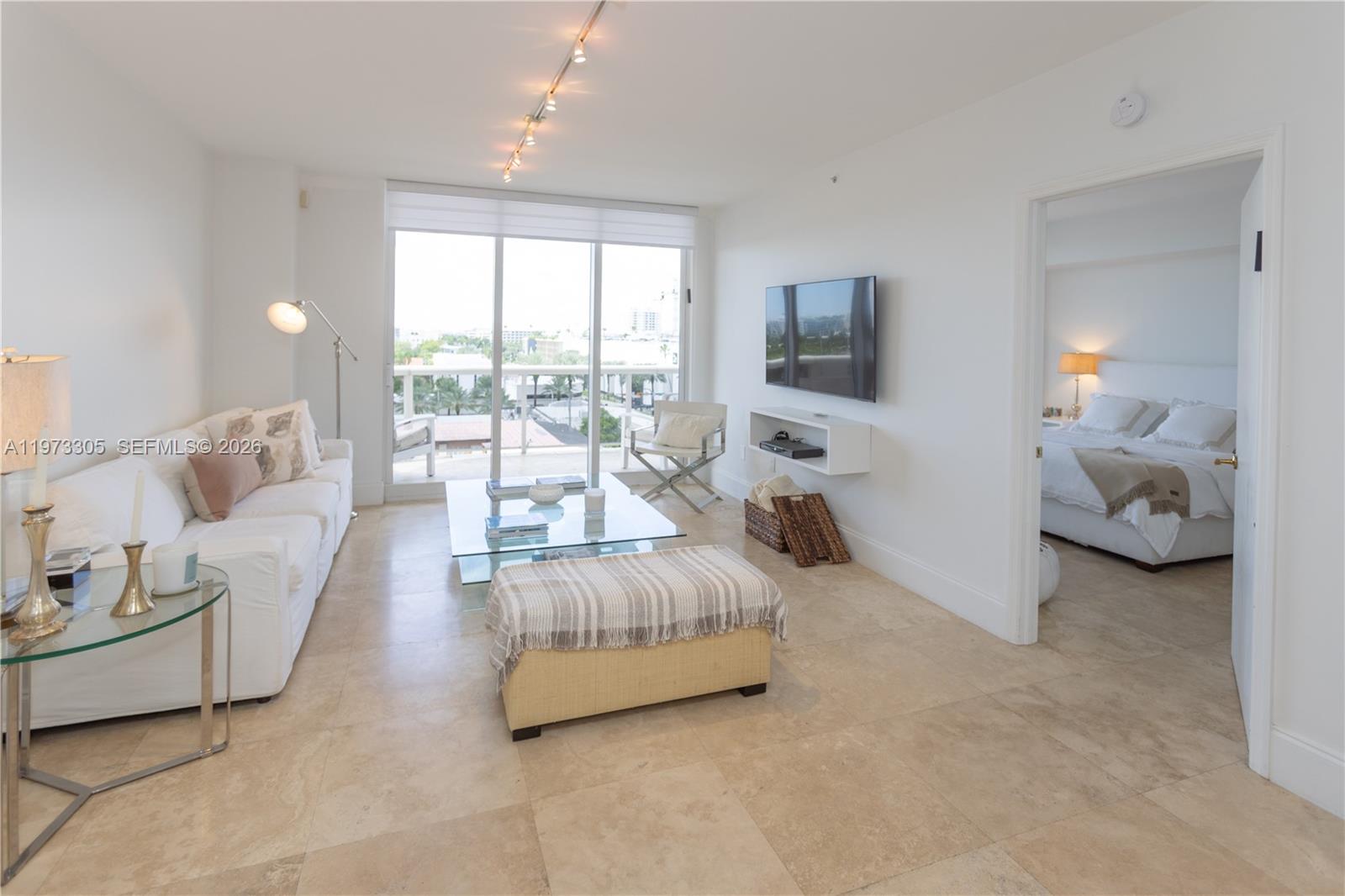 SOLIMAR CONDO - Residential