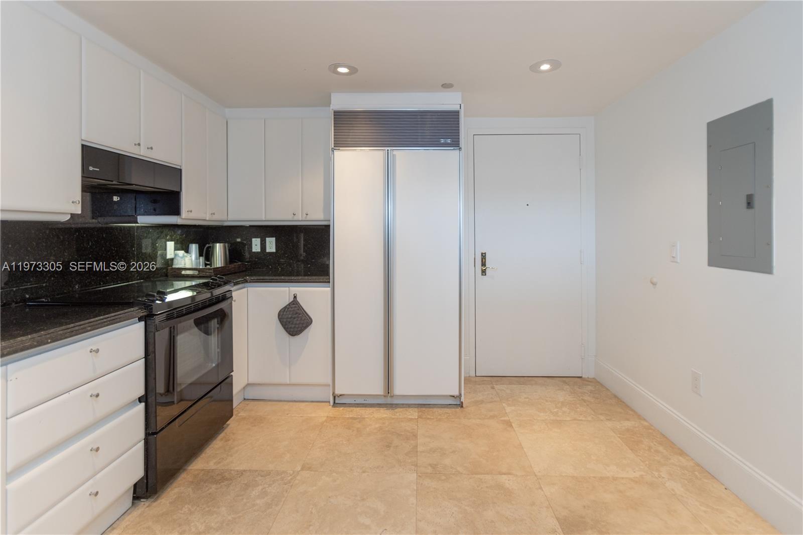 9595 Collins Ave N6-F