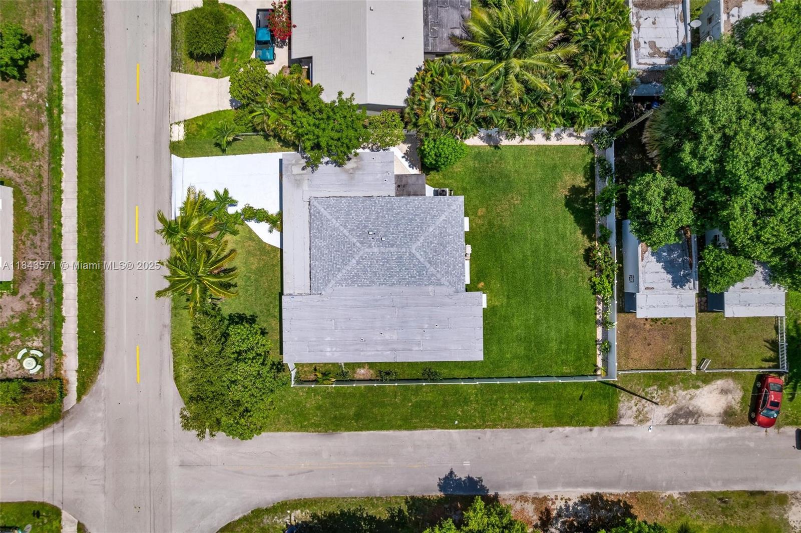 HOLLYWOOD PARK - Residential