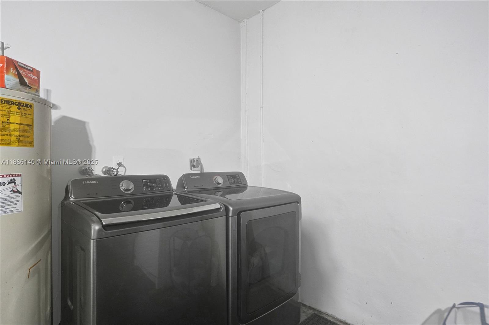 KINGS GROVE - Residential