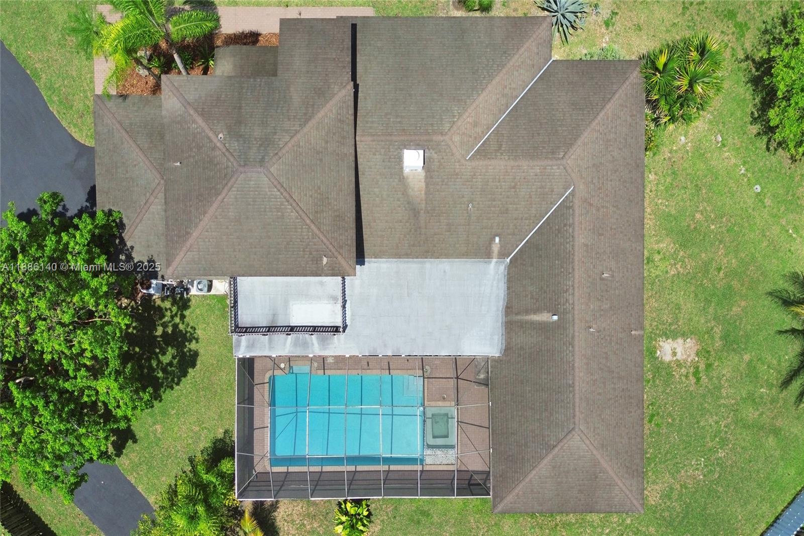 KINGS GROVE - Residential