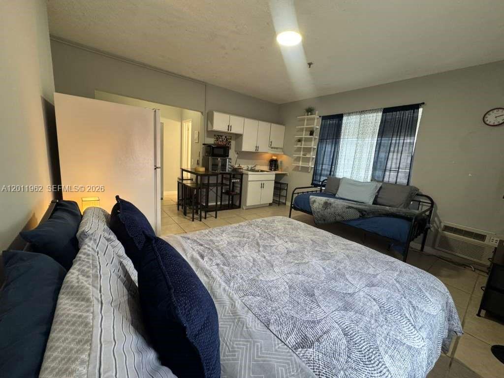 3700 Collins Ave S-309
