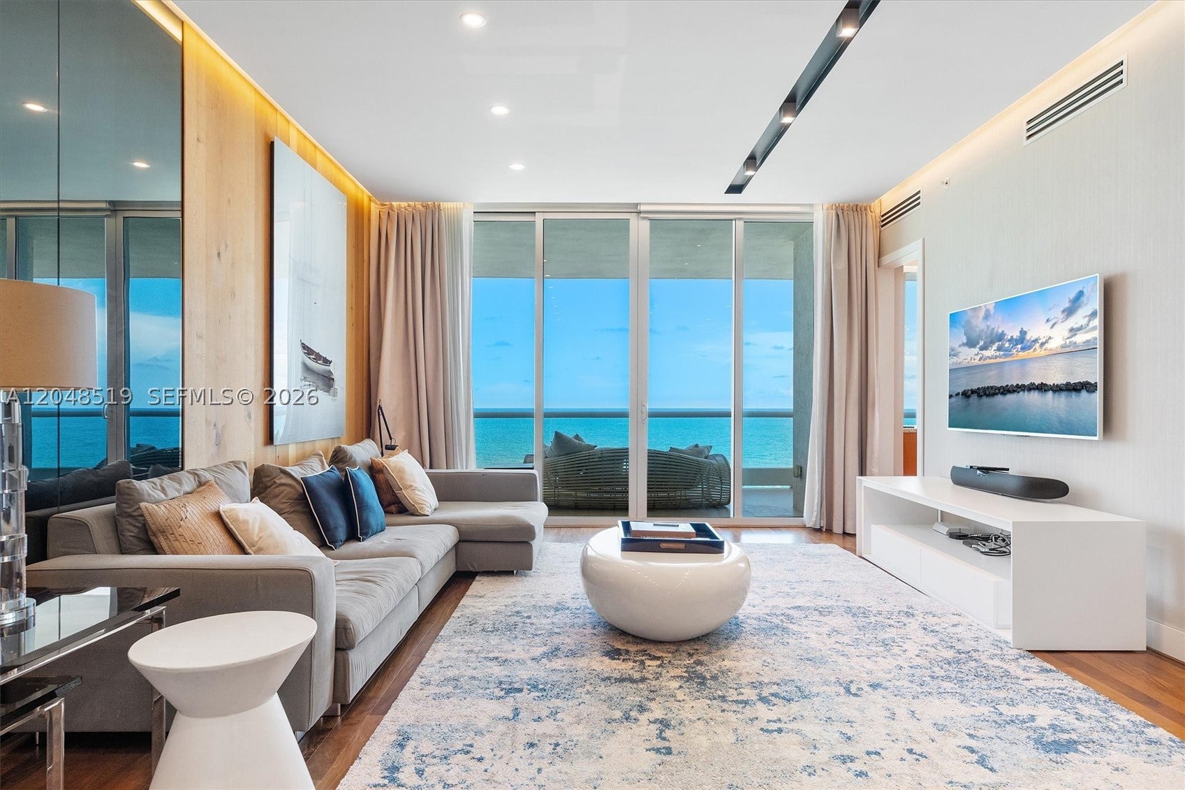 16051 Collins Ave 1102