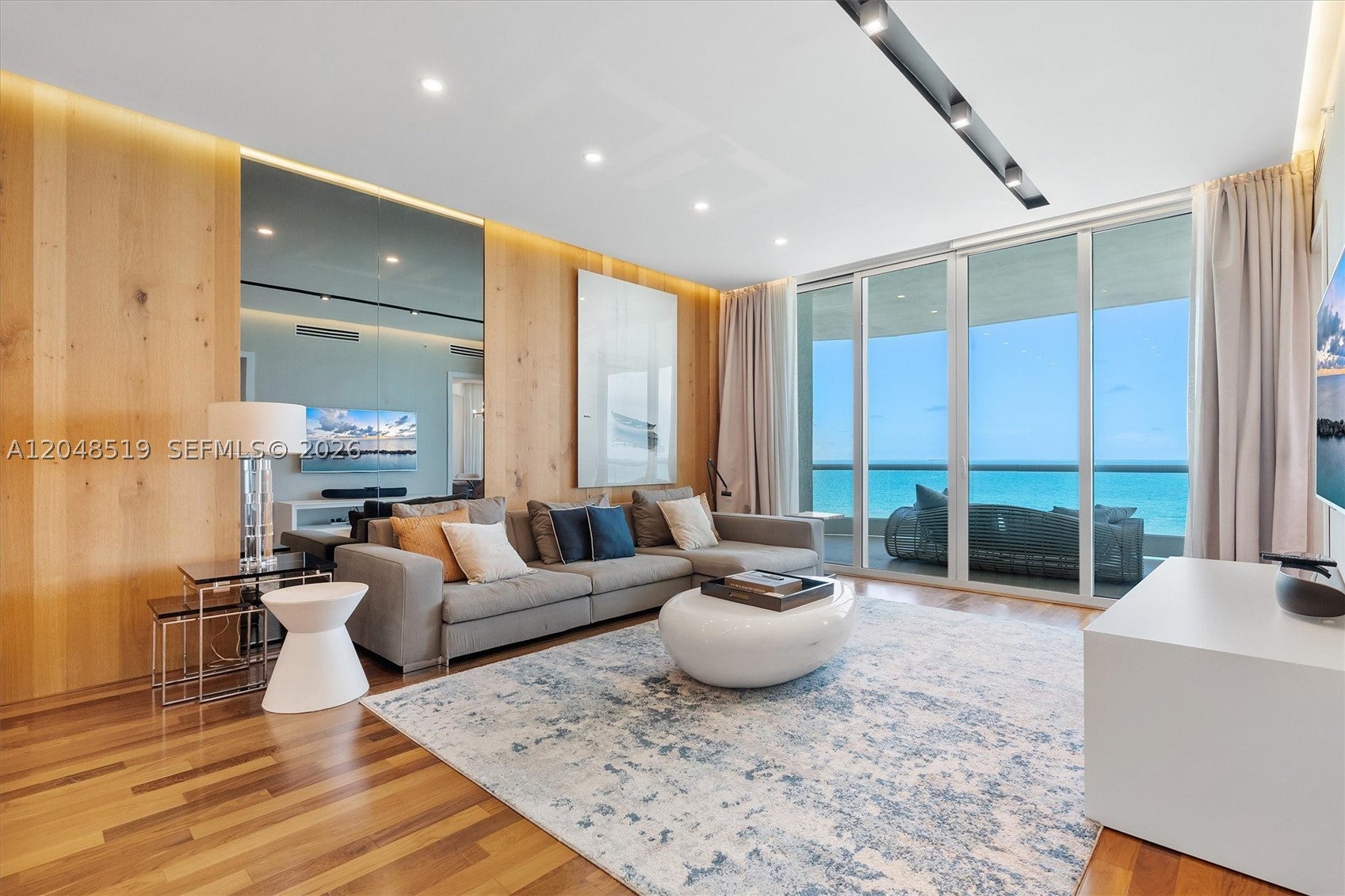 16051 Collins Ave 1102