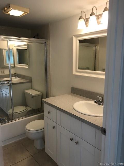 CAMBRIDGE AT CENTURY VILL - Residential