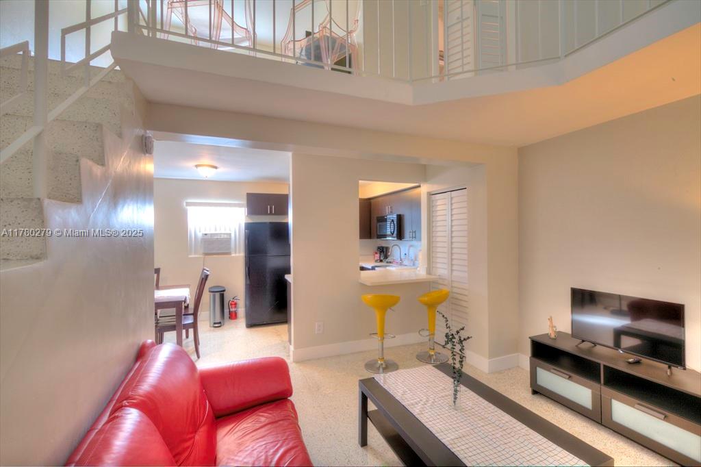 1220 Sw 5th St 16, Miami, Broward County, Florida - 1 Bedrooms  
1 Bathrooms - 
