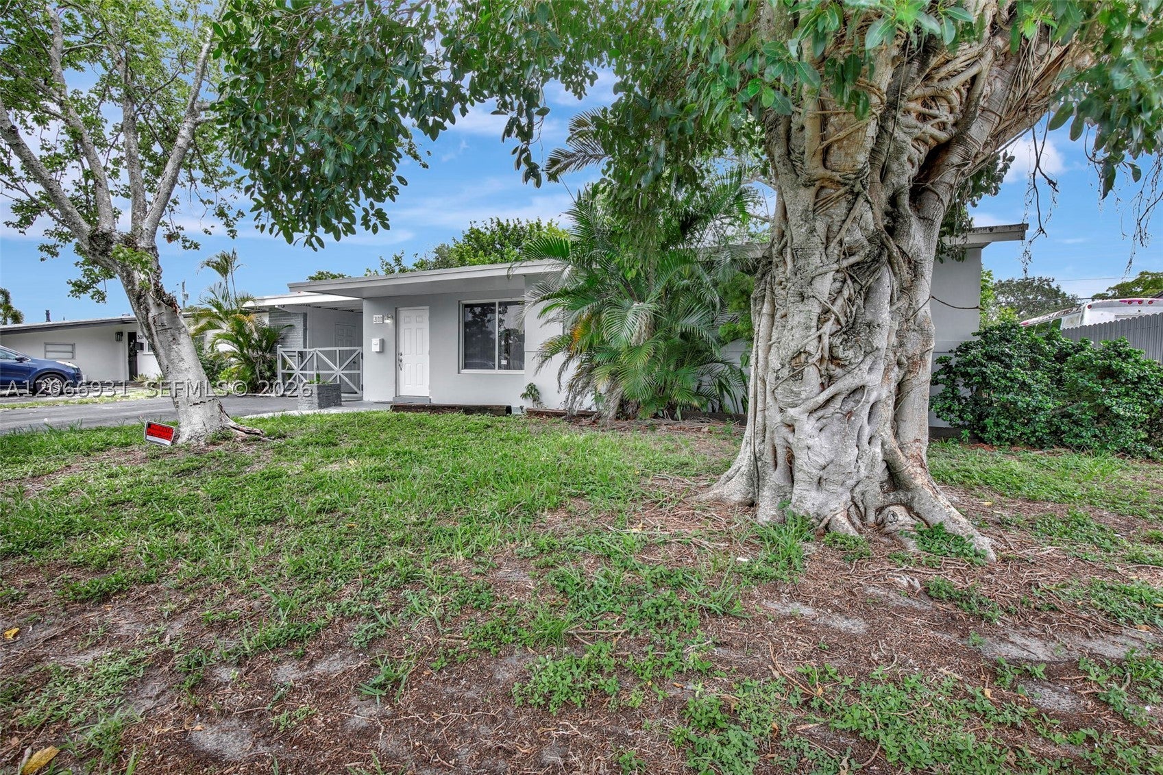 311 SW 68th Ter