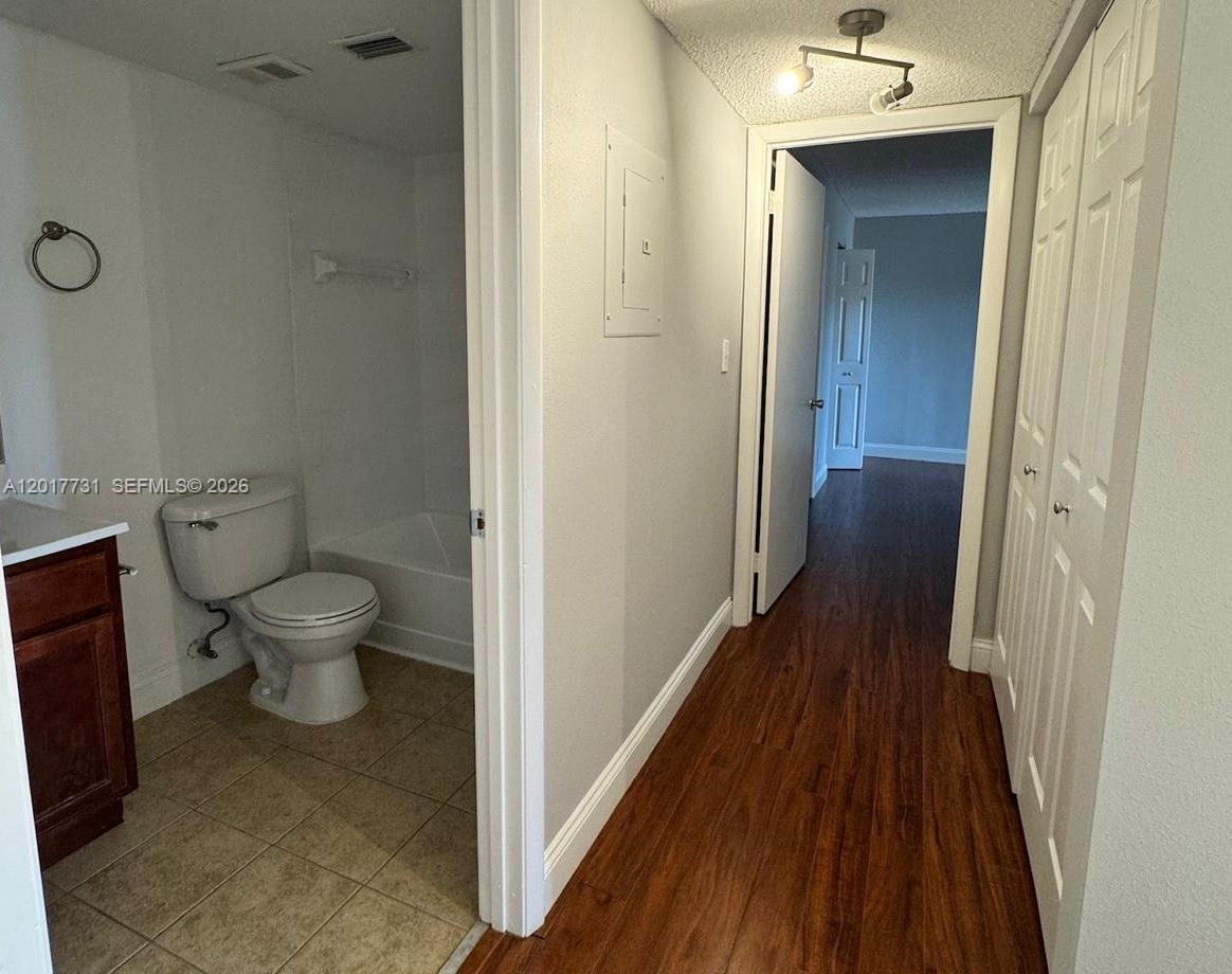 SOUTH PALM PLACE CONDO - Residential
