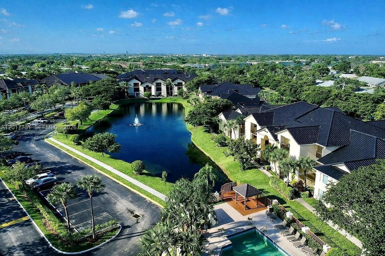 SOUTH PALM PLACE CONDO - Residential